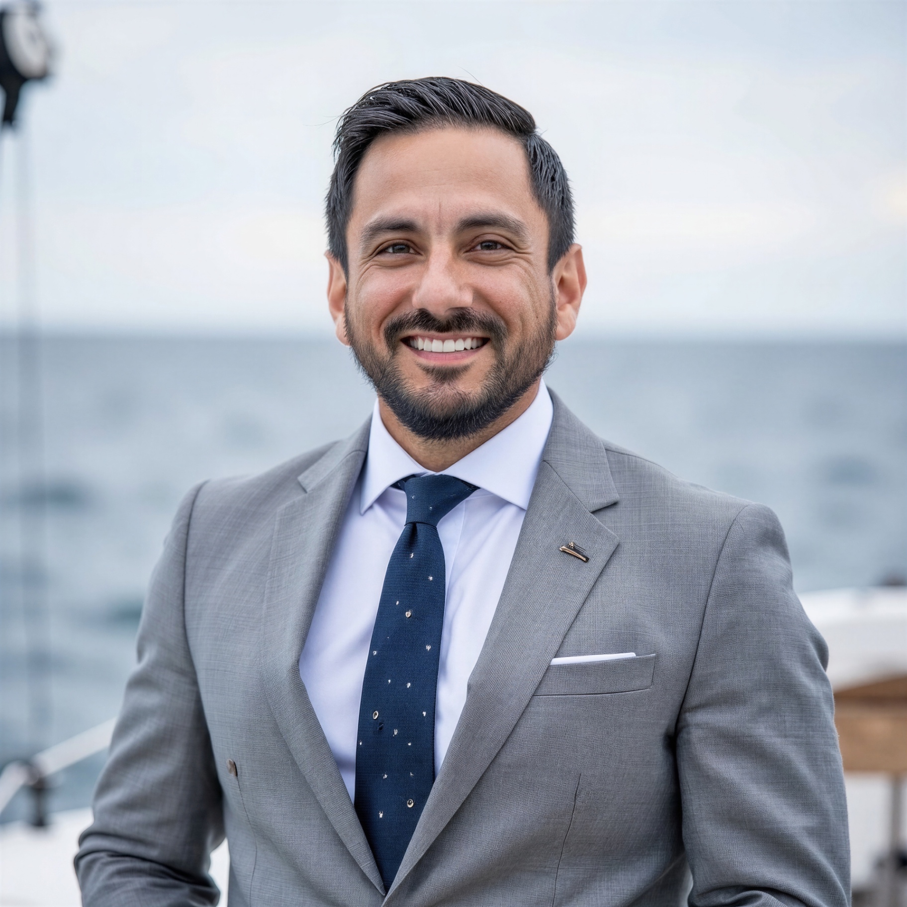 Pablo Luna, Agency Owner